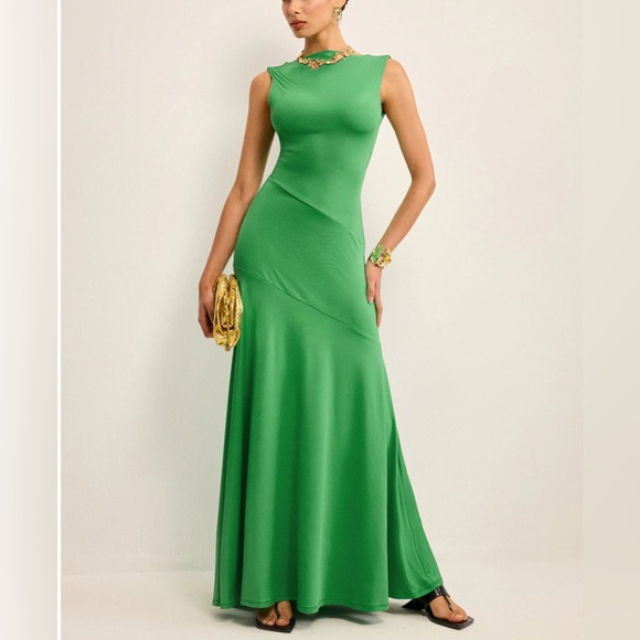 Commense Dresses & Skirts - NWT Commense Sleeveless Backless Green Maxi Dress